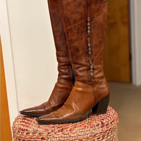 Brown/Chestnut Heeled Boots with Timeless Elegance